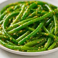 Quick Pickled Garlic Scapes: Crisp